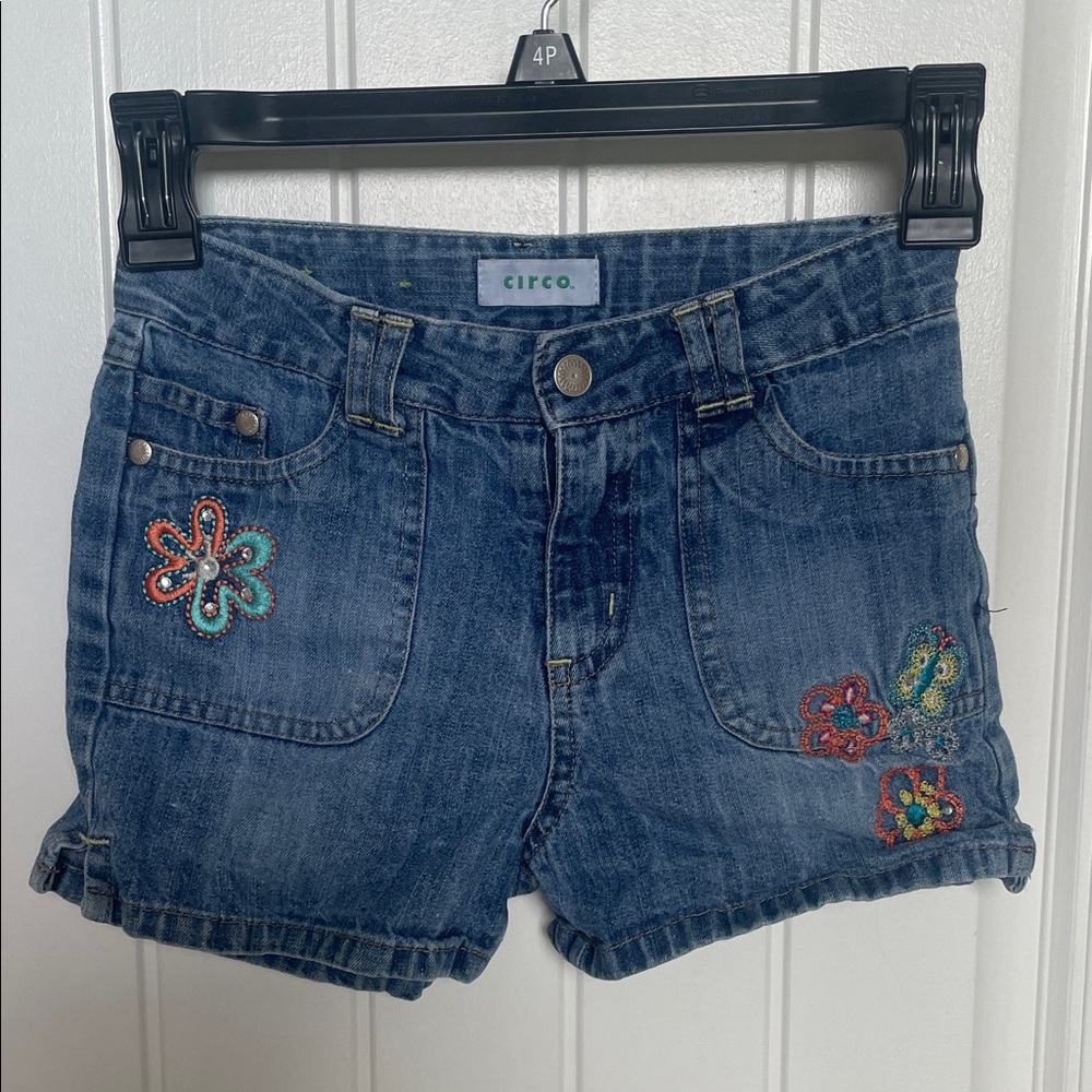 3/$15 🎉 Circo Embroidered Blue Jean Shorts 6